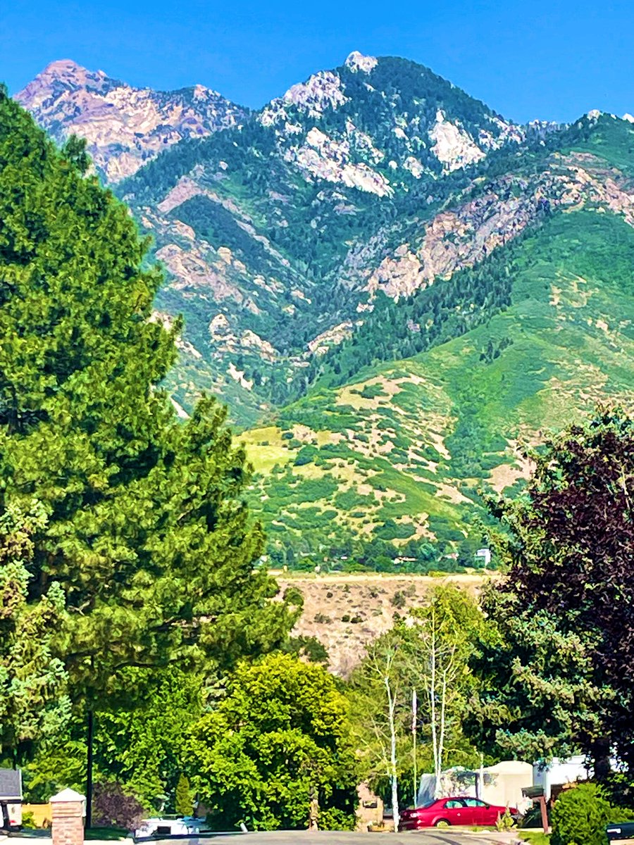 Happy Friday!!!

⛰️⛰️⛰️

#Utah