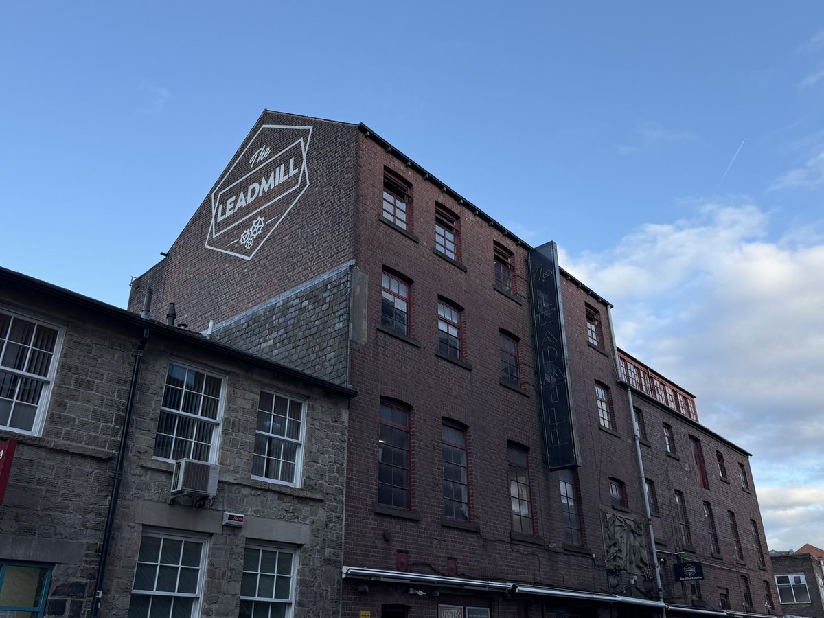 jjameslufc's tweet photo. The last gig at @Leadmill 
@MilesKaneMusic gave it the best send of
Fuck the owners
Long live The #Leadmill https://t.co/WCjC10tKAj