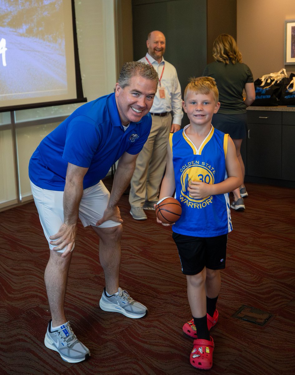 MTCoachNick's tweet image. Always a good time hanging out with Blue Raider fans across the mid-state. Thanks to everyone who came out - we're looking forward to a great athletic year 👀