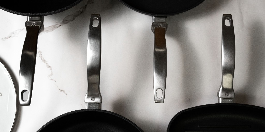 swissdiamond's tweet image. Ergonomic, durable, and endlessly elegant. The brushed stainless steel handles on our new PFAS free CXD cookware elevates the look and feel of your kitchen just as much as the home cooking experience. #swissdiamond #pfasfreecookware