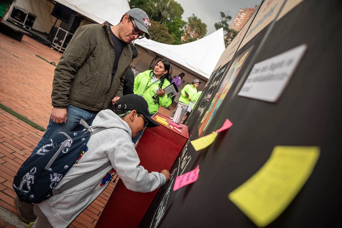 GobiernoBTA's tweet image. Innovar en lo público también es gobernar con ideas frescas, abrir espacios de co-creación y acercar el Estado a la gente.
#GOLAB es una invitación a pensar diferente y actuar en colectivo.

🧵4/4