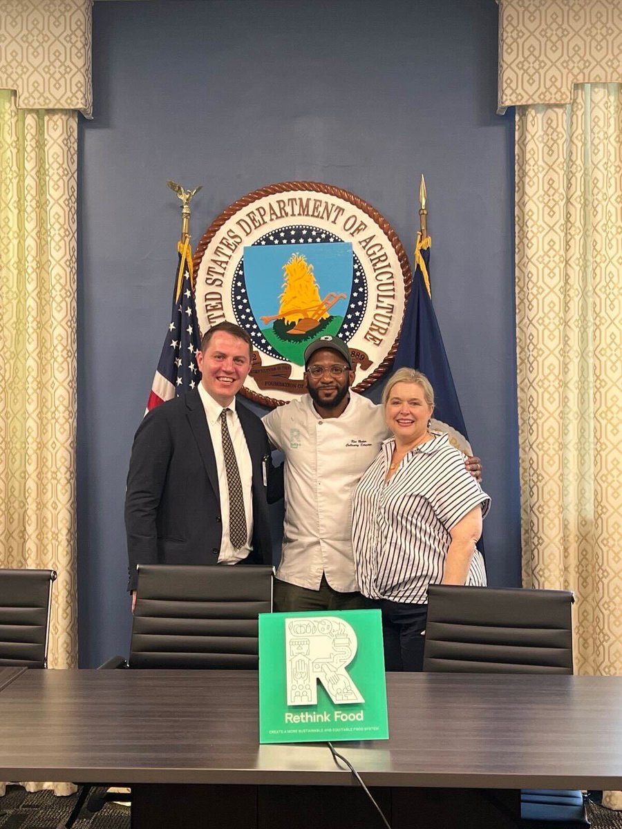 rethinkfood's tweet image. Last week, our ceo and founder Matt Jozwiak & Culinary Director Ken Baker traveled to D.C. to advocate for a meal donation tax credit & @USDA pilot. Leaders from Congress & the USDA showed enthusiasm for our mission and the potential to collaborate. 🌱