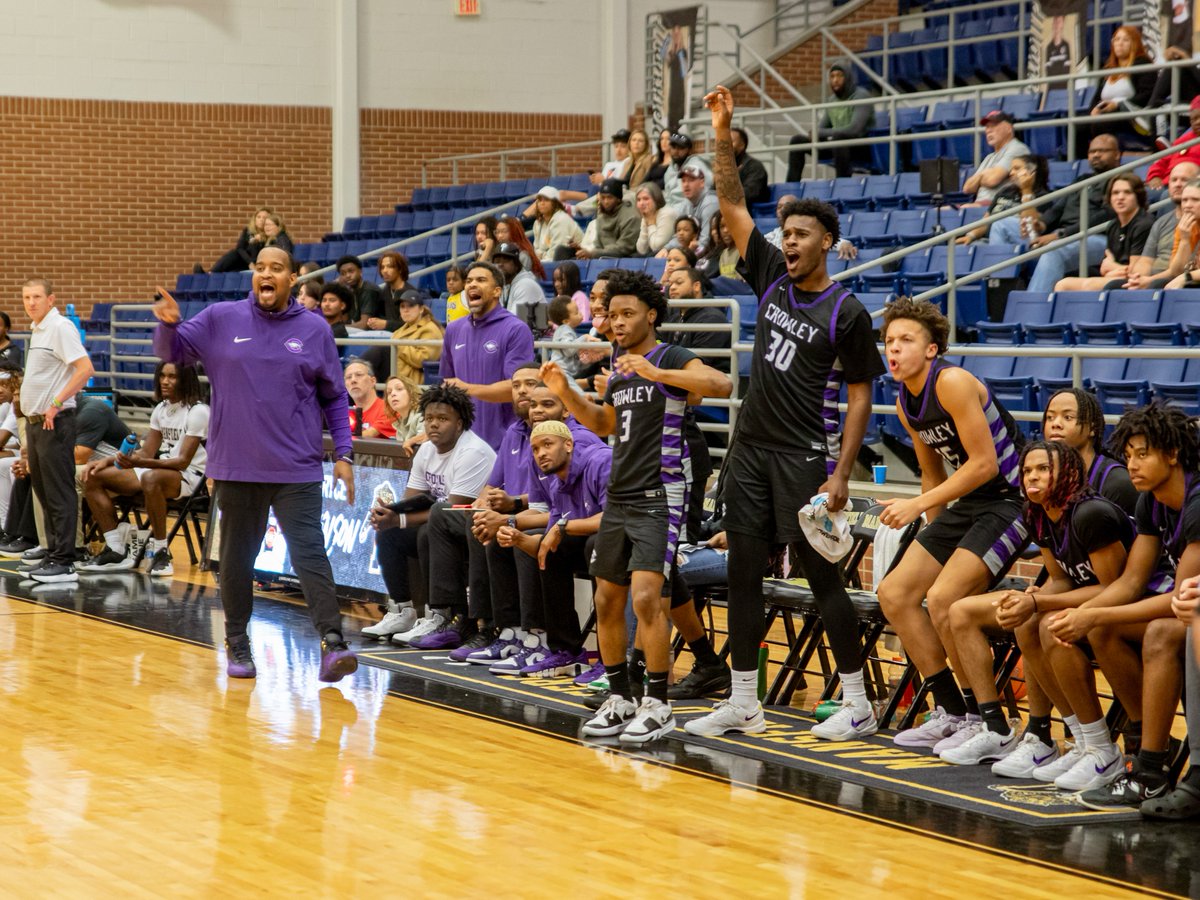 Wrapping up the 2024-25 membership year with a few of our favorite photos from BOY'S BASKETBALL season!🏀  

See you back on the court in a few months for another great year!