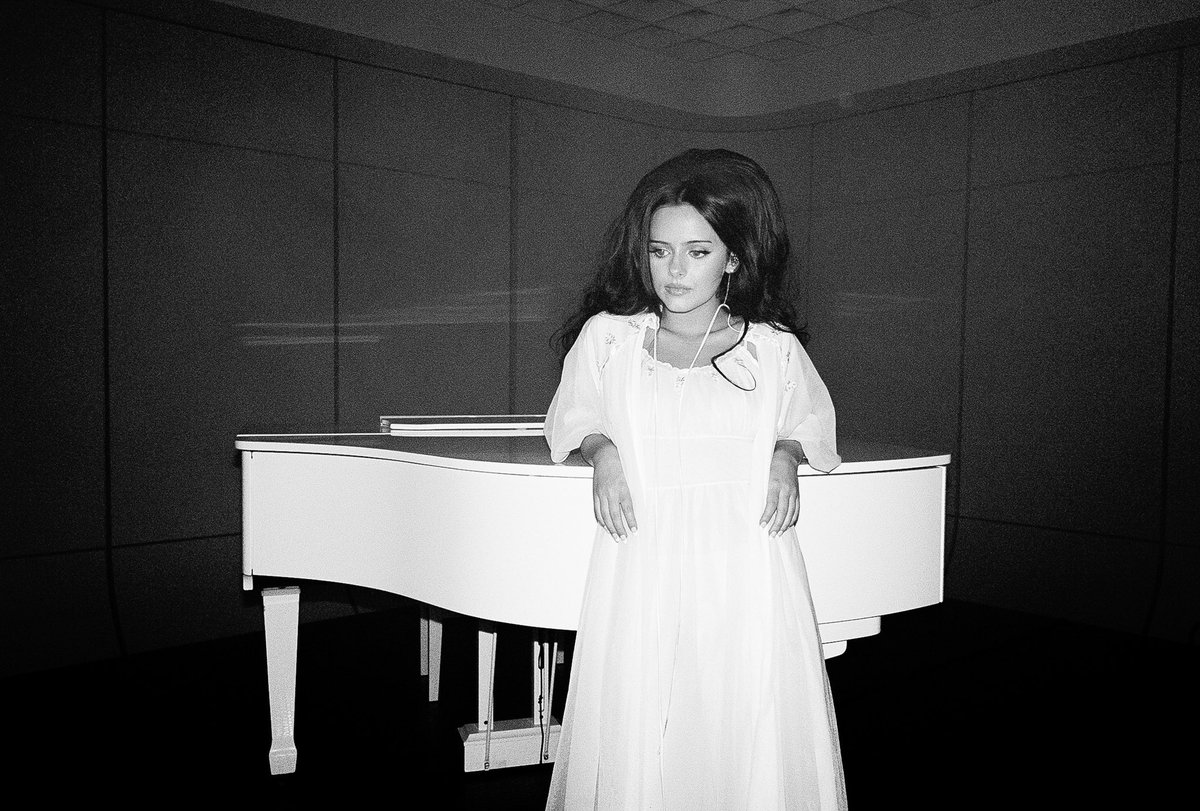 jessiemurphhh's tweet image. Heroin is out now. I love this song with everything in me.
jessiemurph.lnk.to/heroin