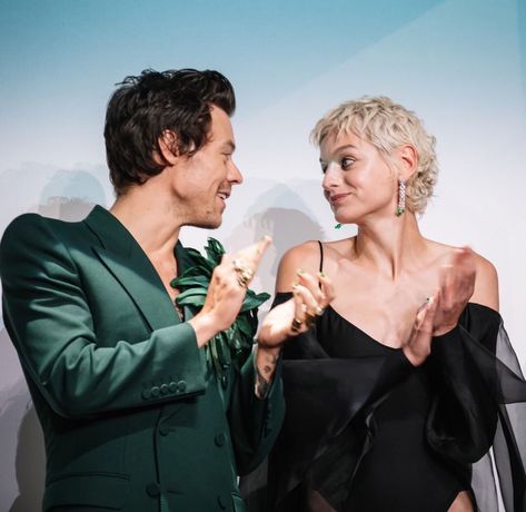 I love a Harry x Emma reunion