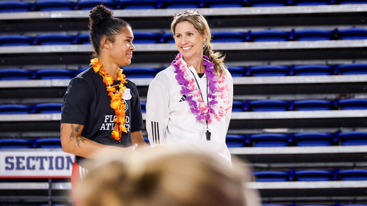 FAUWBB_Hoops's tweet image. Closed out camp week with our Elite Camp! Huge thank you to everyone who joined us for camp this week in Paradise! 🤩
#WIP🏝️