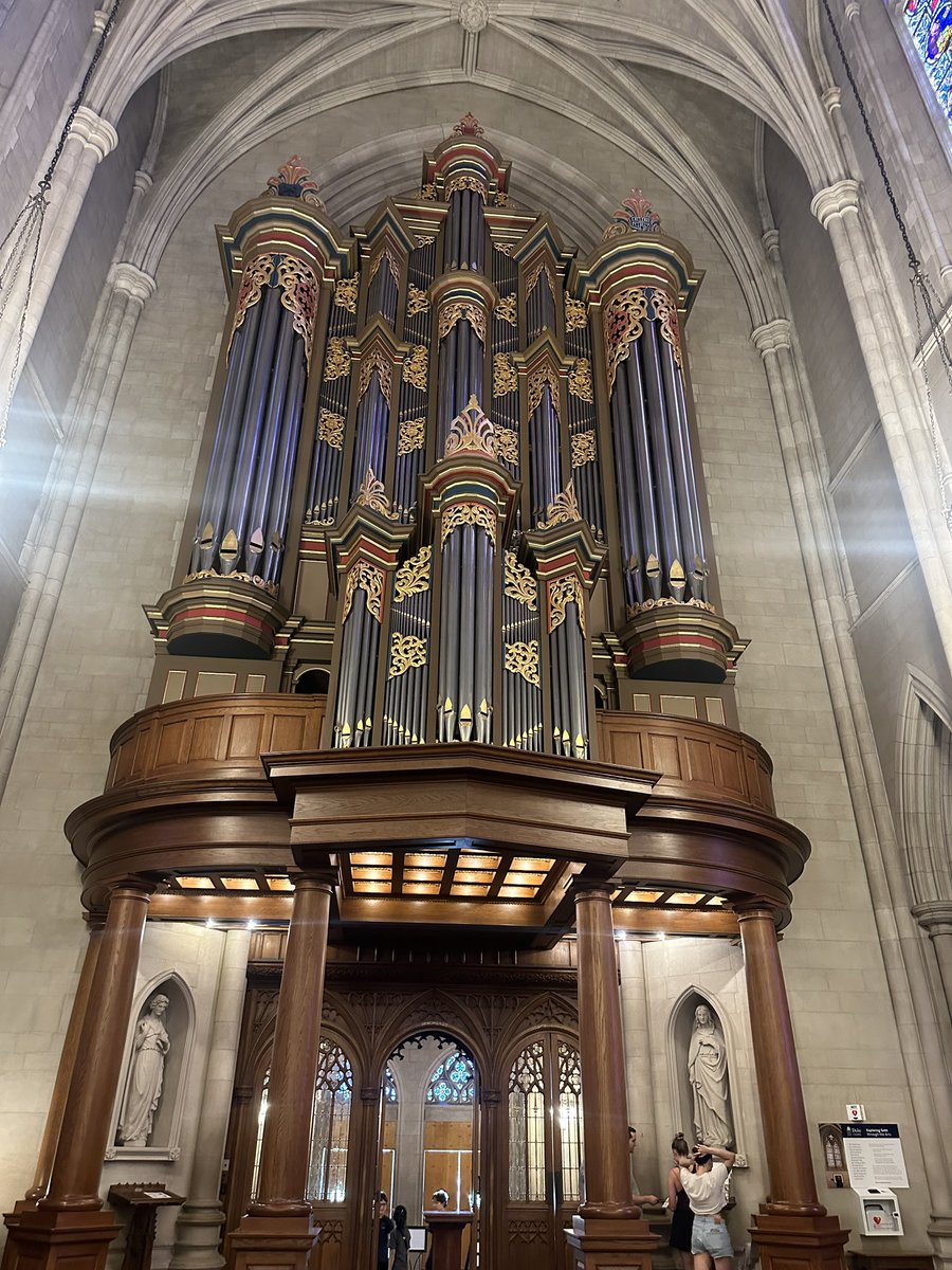 Alexis Sinatra 2028: 2 & 6 tweet media