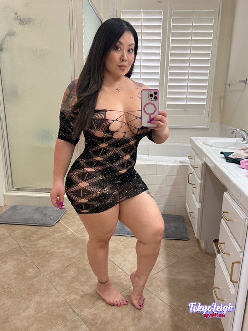 Watch Tokyo Leigh 😈 Elite Dick Rider's leaked NSFW photo on TwXstars