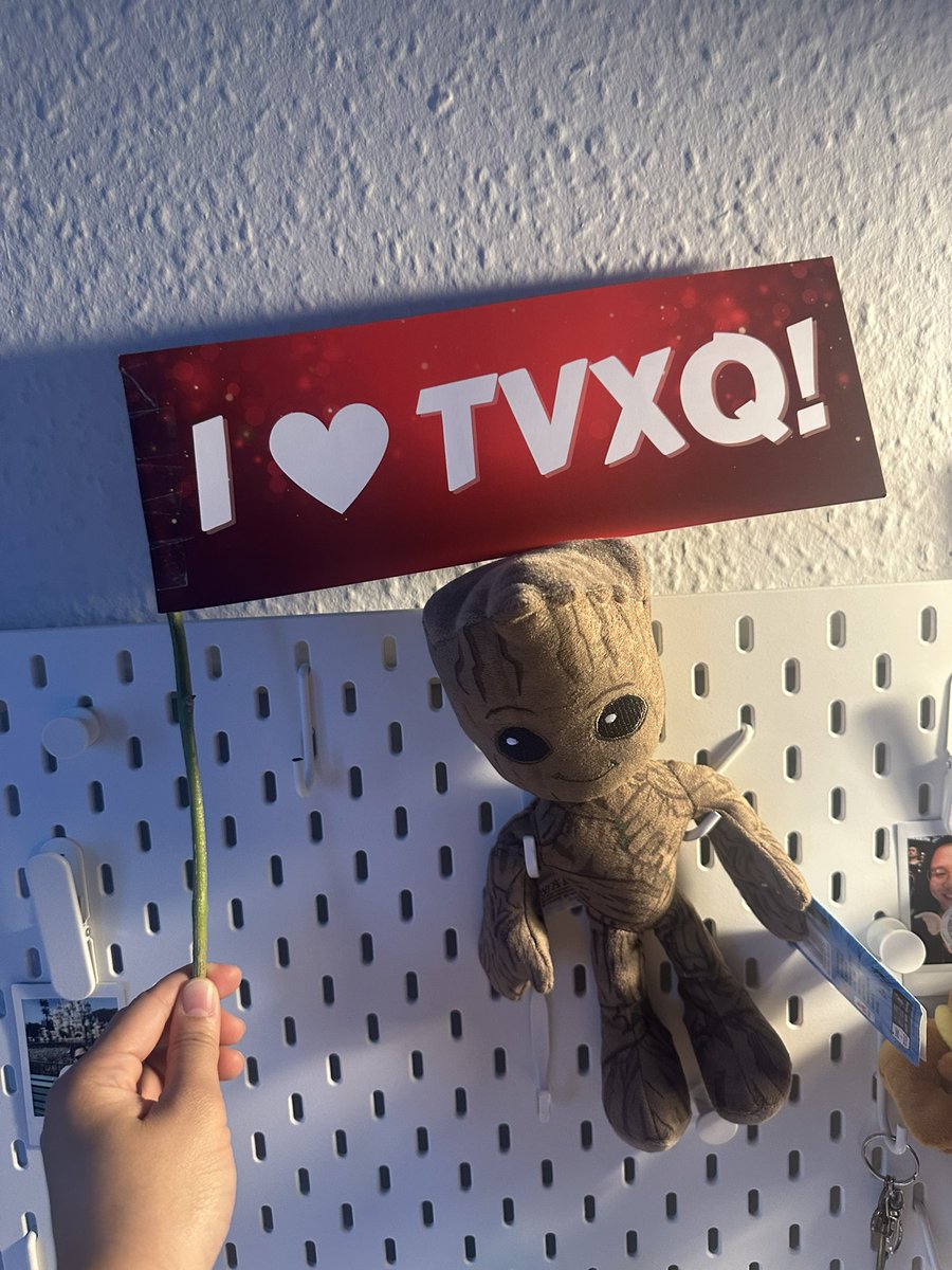 kitkat_zaizai's tweet image. If you see this, ask us for banners (Groot not included). We will be at Coffee Couch around 11am, Marugame Udon around 1 or 2pm.  #SMTOWN_LIVE_LONDON #SMTOWNLONDON #SMTOWNINLONDON #TVXQinLondon #TVXQ