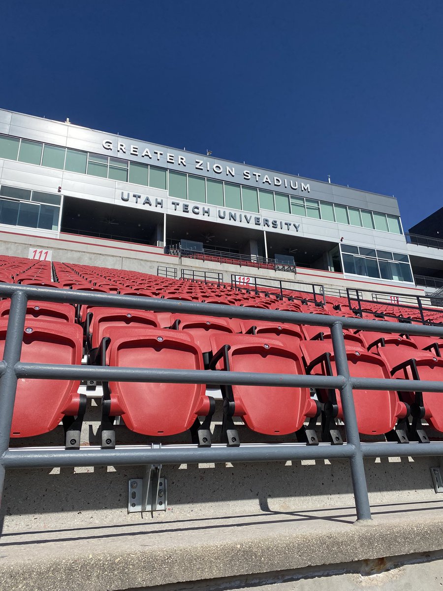 Mr_Ehernandez's tweet image. What a beautiful campus! Had a great time here! The staff was awesome. Weather was great! Thanks @UtahTech_Fball