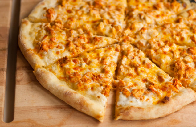 HathawayHouseAp's tweet photo. Searching for a new apartment just got a whole lot tastier! Imagine movie nights in your cozy new space, complete with a buffalo chicken pizza from your favorite local spot. Whether you're settling in solo or bringing the whole crew, comfort and convenience are just a lease... https://t.co/vj6LjXBXXo