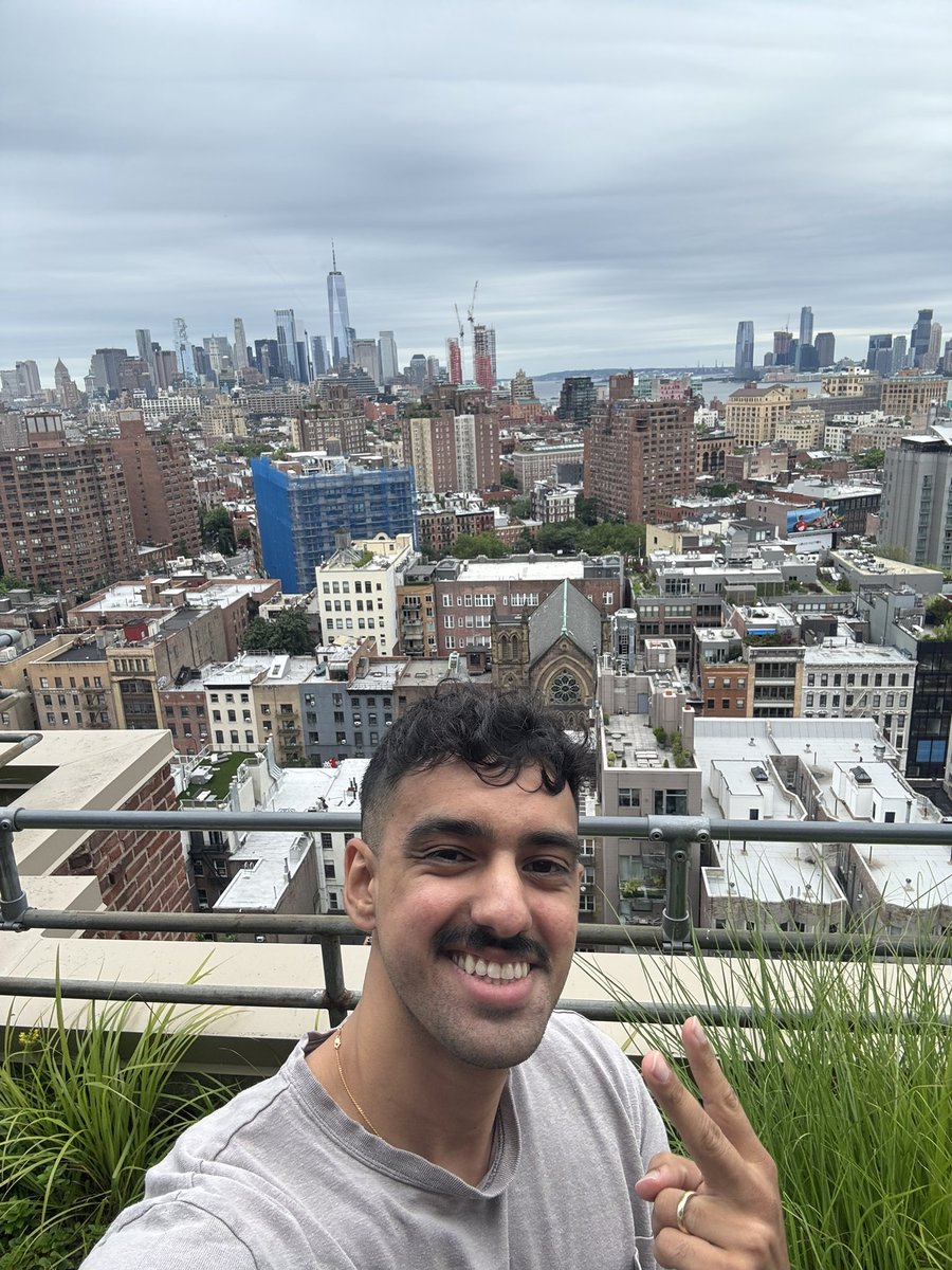 jraad27's tweet image. I did it. Today I left Google.
After 2 years, 3 months, and 3 weeks, I’m turning in my badge and moving on.
It’s been an incredible two years filled with amazing people, lots of learning, and countless memories, and I’m very grateful for my time there.
But it was time to go.