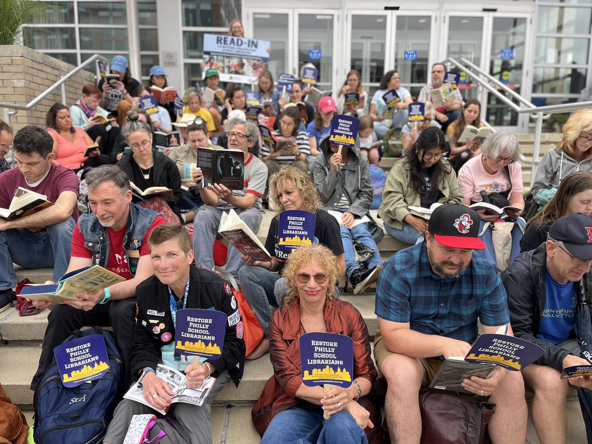 LMS_United's tweet image. Grateful for the opportunity to protest the lack of #schoollibrarians in #Philadelphia #k12 schools. #ALAAC25 @joycevalenza @DrTLovesBooks #library #librarians