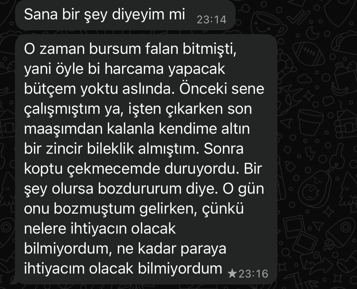 irohemmi's tweet image. Sonra aşırı ısrarına ve doktorun birtakım söylemine yenik düşüp kabul ettim. Ben sadece şarj aletini getirmesini beklerken bana tutmuş bunları almış gelmiş. Hem de mesajda belirttiği bir durumda bunu yapmış. Beni tavladığı kısımlar bunlar olmuştu.. bir de Felak ve Nas okursanız…