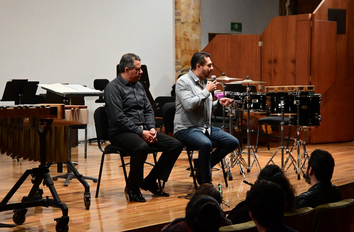 ✨Únete a nuestra charla previa✨

Conoce más sobre el repertorio que presentaremos en una charla exclusiva con nuestro director artístico, Luis Manuel Sánchez y el #SolistaInvitado, Fernando Correa.

📅Domingo 29 de junio, 11:15 h
📍 <a href="/ConservatorioMX/">CONSERVATORIO MX</a>