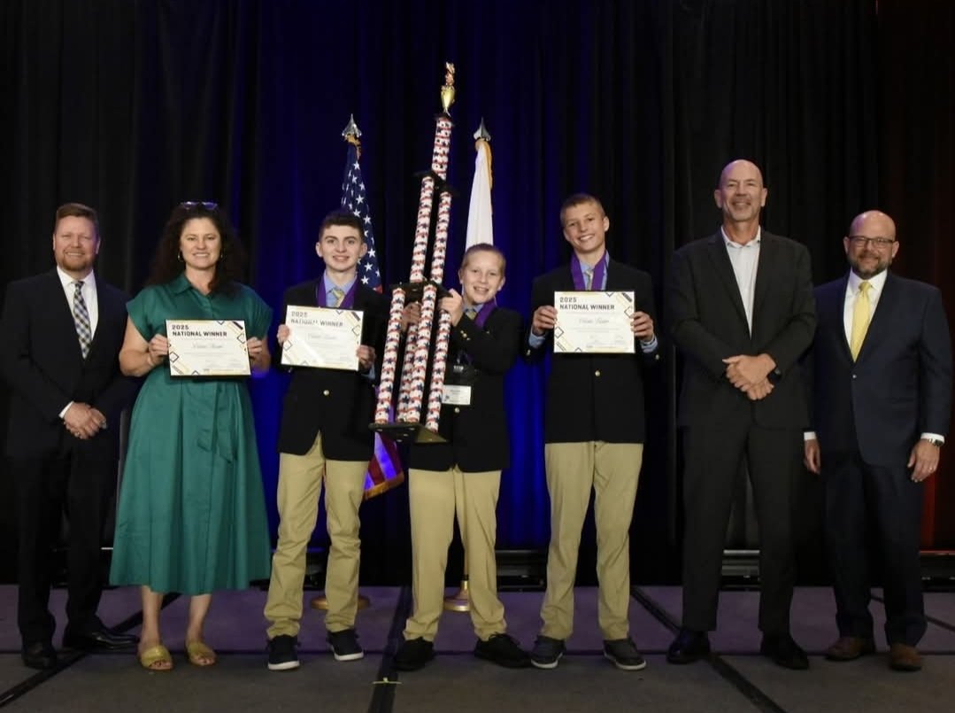 7th Grade National Champions!!! Not only were these students the best out of over 300 teams nationally, they each earned a total of $10,000!!!
#ecyber25 #STEM #oklahoma <a href="/tulsaworld/">Tulsa World</a>