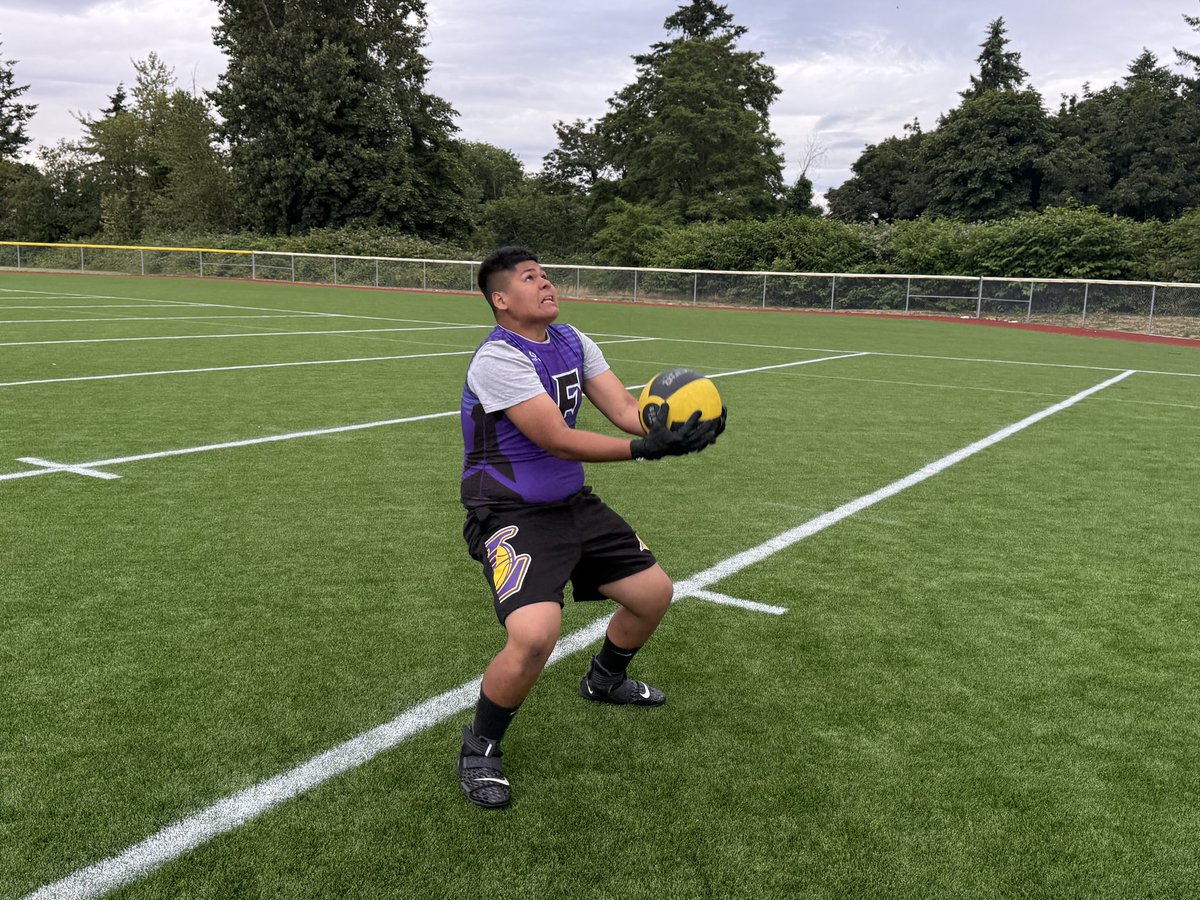 FosterHSFB's tweet image. Thanks to @chiefsealth_fb @tj_raidersfb @garfieldfootball and @rentonfootball for participating in our Summer 7 on 7 and Linemen Challenge Series!!! We appreciate the work in helping us get better!!! #teachu #linemanchallenge #gobulldogs #7on7 #fosterDNA #dogvsdog