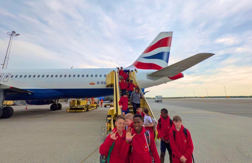 <a href="/cheamparkfarm/">Cheam Park Farm</a> <a href="/CCJacademy/">Cheam Common Junior</a> <a href="/ManorParkSchSM1/">Manor Park Primary Academy</a> <a href="/BrookfieldSM3/">Brookfield Primary</a> <a href="/ShawleyPrimary/">Shawley Community Primary Academy</a> <a href="/HurstParkSchool/">Hurst Park Primary Academy</a> <a href="/WestAshtead/">West Ashtead Primary</a> <a href="/raisingrobots/">Raising Robots: Authorised LEGO® Education Partner</a> <a href="/JulaanGovier/">Julaan Govier</a> <a href="/MrsShirley8/">Cheryl Shirley</a> 📢 And finally … 

… a big thank you to all the staff at <a href="/British_Airways/">British Airways</a>, who looked after us incredibly well on both our flights to and from Billund. 

<a href="/educationgovuk/">Department for Education</a> #TuringScheme ✈️ 🇬🇧 🇩🇰