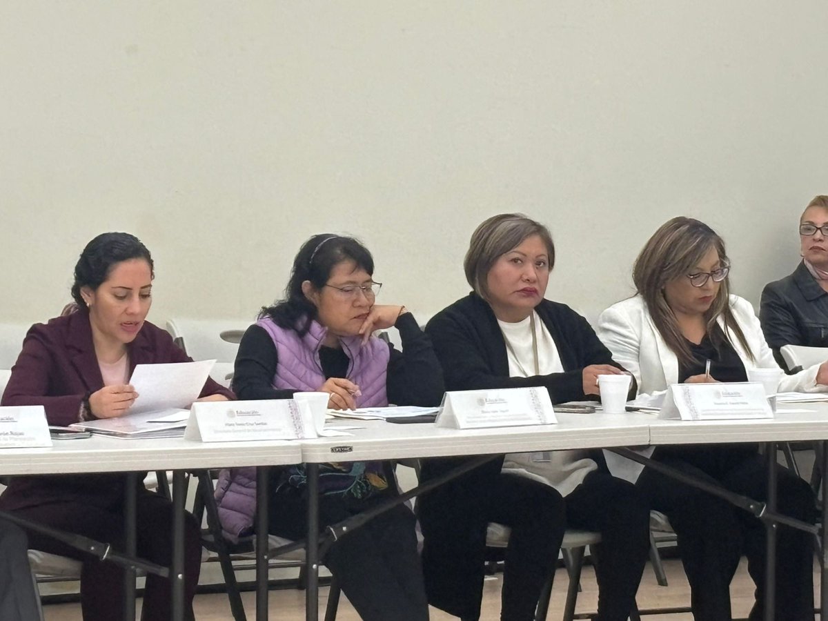 Esta semana se llevó a cabo la segunda sesión ordinaria de la Junta Directiva de la USICAMM, se expuso ante los integrantes el informe de los procesos de admisión, promoción y reconocimiento, ciclo escolar 2025-2026. 📝