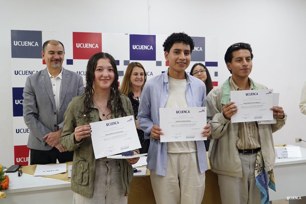 #EventosUCuenca | Se desarrolló la despedida a los estudiantes embajadores y embajadoras del programa de Movilidad Internacional <a href="/UCuencaGlobal/">UCuenca Global 🌎</a> 
Les deseamos una experiencia transformadora, llena de aprendizajes, amistades y nuevas oportunidades. ¡Nos representan en el mundo!