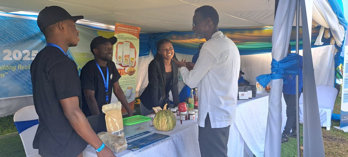 <a href="/UR_CAVM/">UR-CAVM</a> Today's closing ceremony of #Agrishow2025, held from June 18–27 at Mulindi, Gasabo Show Ground. Over the past days, <a href="/Uni_Rwanda/">University of Rwanda</a>: CAFF &amp; CVAS has showcased a range of innovative products and research in agriculture &amp; animal  sciences.