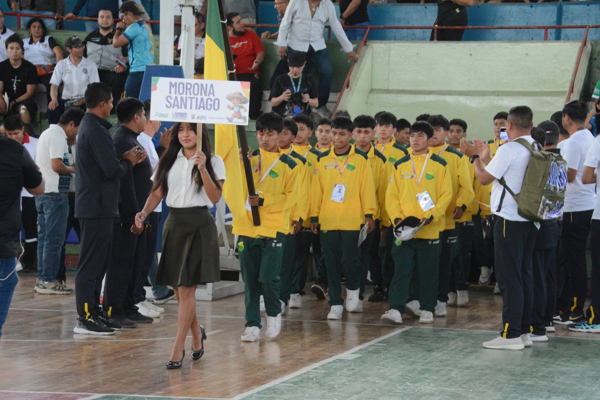 FEDENADOR_'s tweet photo. El Coliseo José Saltos de @FedeManabi fue escenario de una ceremonia vibrante, llena de cultura, alegría y espíritu deportivo.  

Las delegaciones están listas para dar lo mejor de sí por sus provincias.

📲 Sigue cada jornada y no te pierdas ningún detalle en #MiData de FEDENADOR 😉

¡Que comiencen las competencias!   #JuegosJuveniles2025