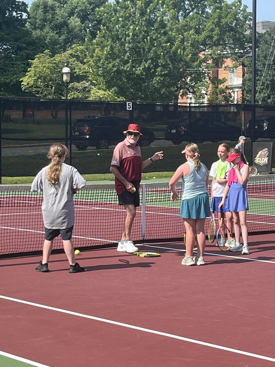 ElonWTennis's tweet image. Awesome week of camp!!
