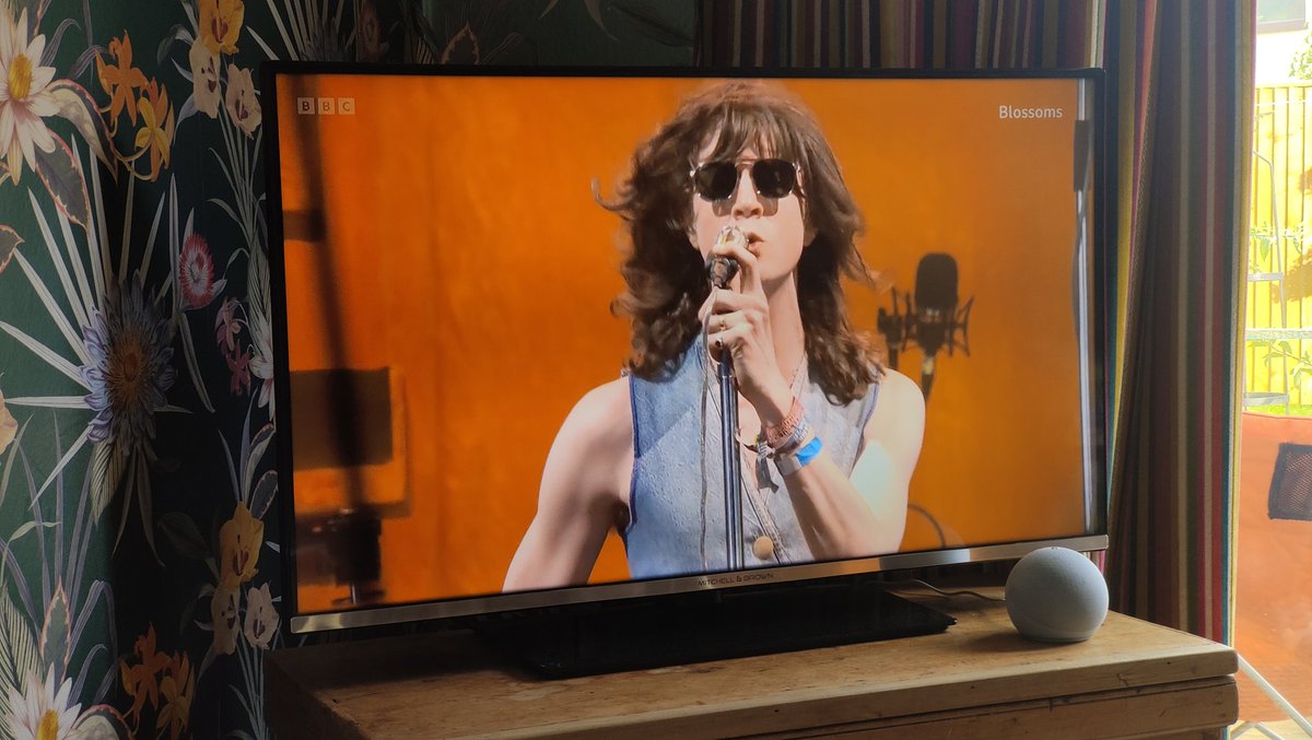 I watched the Blossoms set on the BBC iPlayer. I'm seeing them live at the Open Air Theatre in July. ❤️🎵🎶🎉 <a href="/BlossomsBand/">BLOSSOMS</a> #glasto2025
