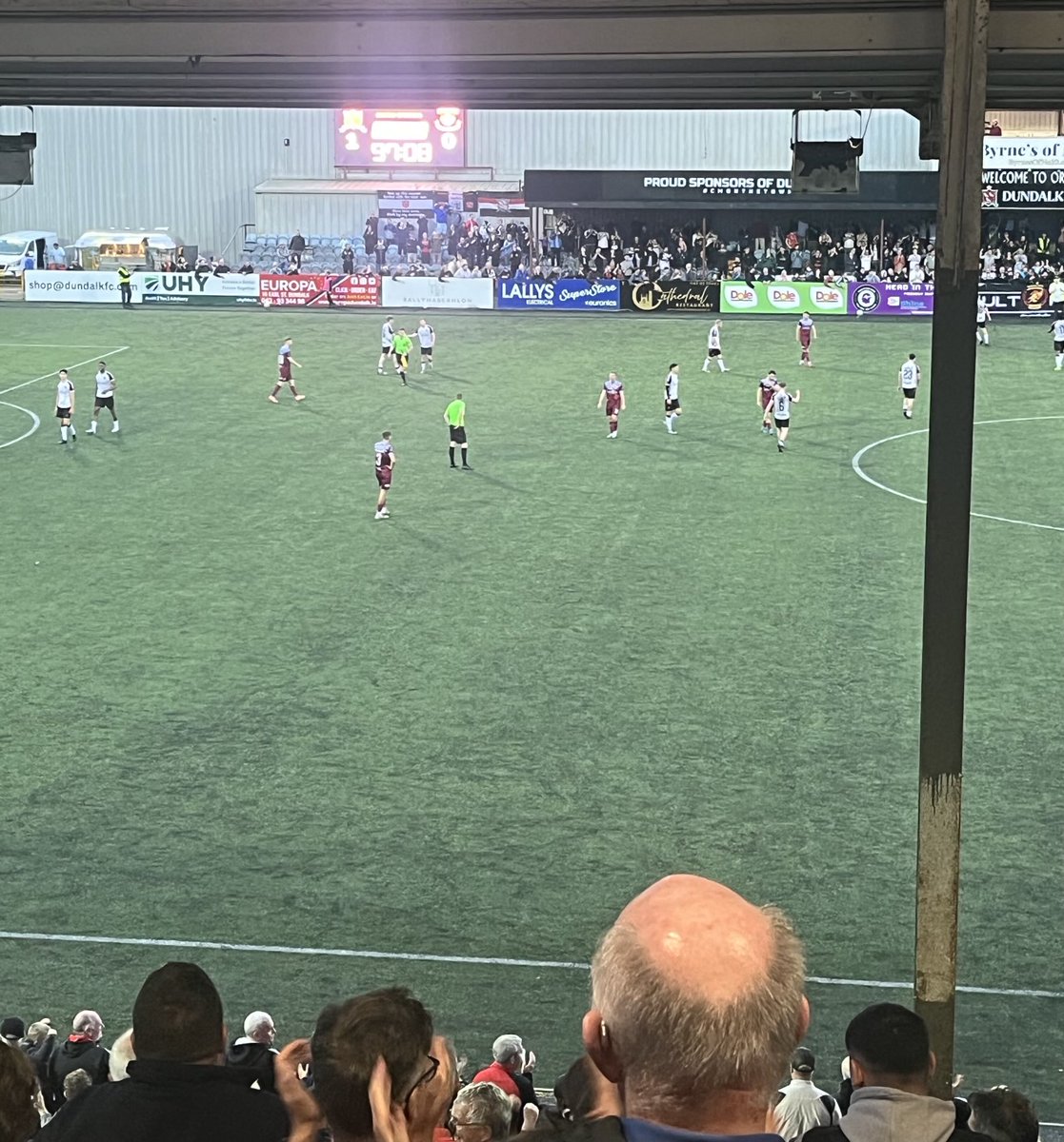 Bit early to be declaring statement wins but Dundalk opening up four point lead by beating second placed Cobh Ramblers could be crucial. Gbemi Arubi with early solitary goal while Cobh had Cian Coleman sent off in stoppage time.
