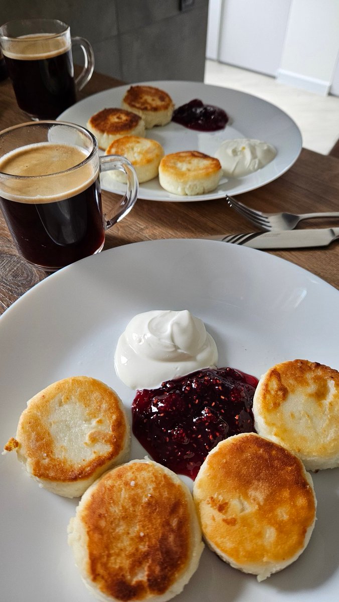 BohuslavskaKate's tweet photo. When the war is over, I want to be the international ambassador of syrnyky with jam and sour cream 😋 https://t.co/L2w5KbBQVD