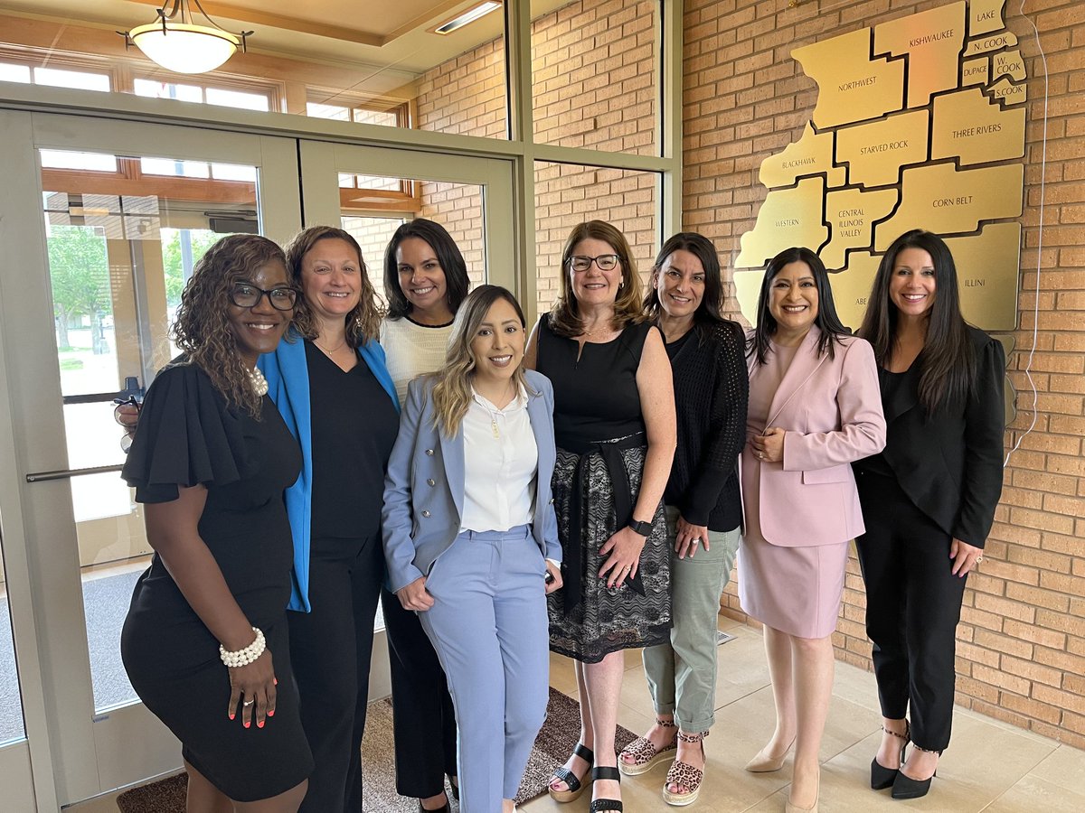 MrsJimenez03's tweet image. Grateful to have spent the week with inspiring individuals who fostered a space for authenticity and growth. The presenters' vulnerability and encouragement were powerful reminders: our stories matter. Amazing academy, @DrDawnIASA @drorzel @mikelubelfeld @NickPolyak