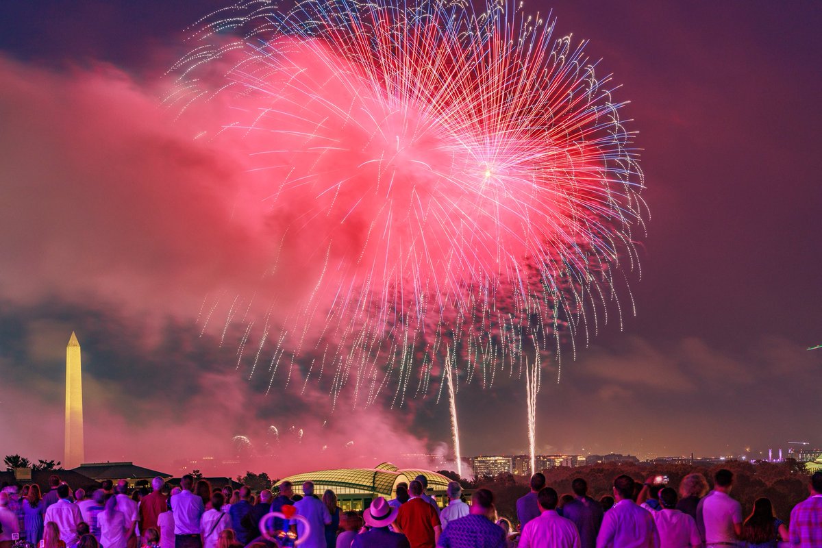 kencen's tweet image. 🇺🇸 Celebrate the Fourth of July at the Kennedy Center with breathtaking views of the National Mall fireworks and a first-ever live simulcast of the National Symphony Orchestra’s Independence Day concert from the West Lawn, broadcast on our Video Wall at 8 p.m.
“The Kennedy…