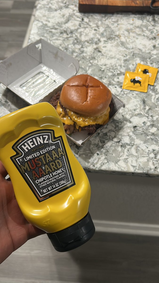 Mustaaaaard!!!…<a href="/BWWings/">Buffalo Wild Wings</a> <a href="/mustard/">Mustard</a>