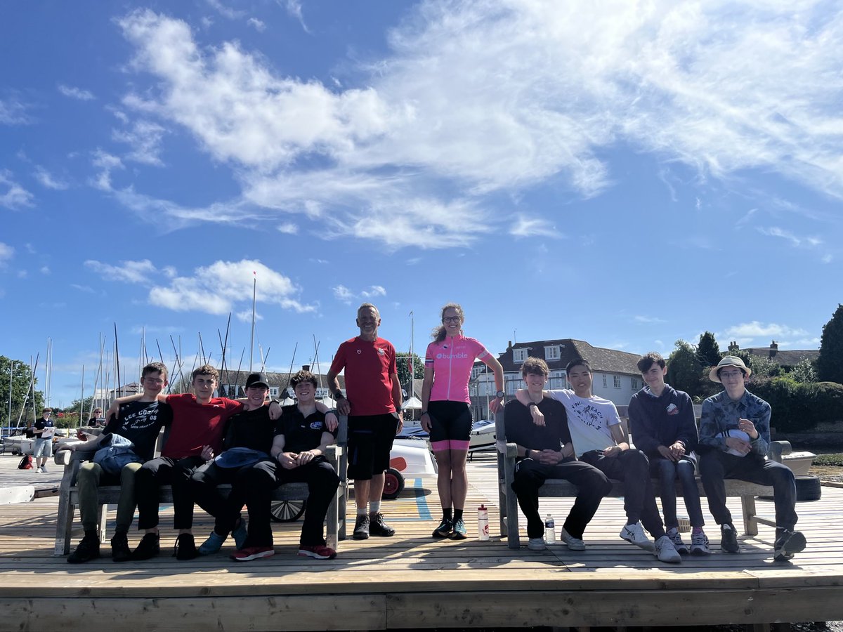 Well done to ⁦<a href="/MCSOxford/">Magdalen College School, Oxford</a>⁩ sailors in this year’s ⁦<a href="/ItchenorSC/">Itchenor Sailing Club</a>⁩ schools week — 4 newcomers, and Dan &amp; Tom taking a very creditable 7th out of 84 👏🏼 — with thanks to Mr Pearson &amp; Dr Haver for their coaching support and help 🙏🏻