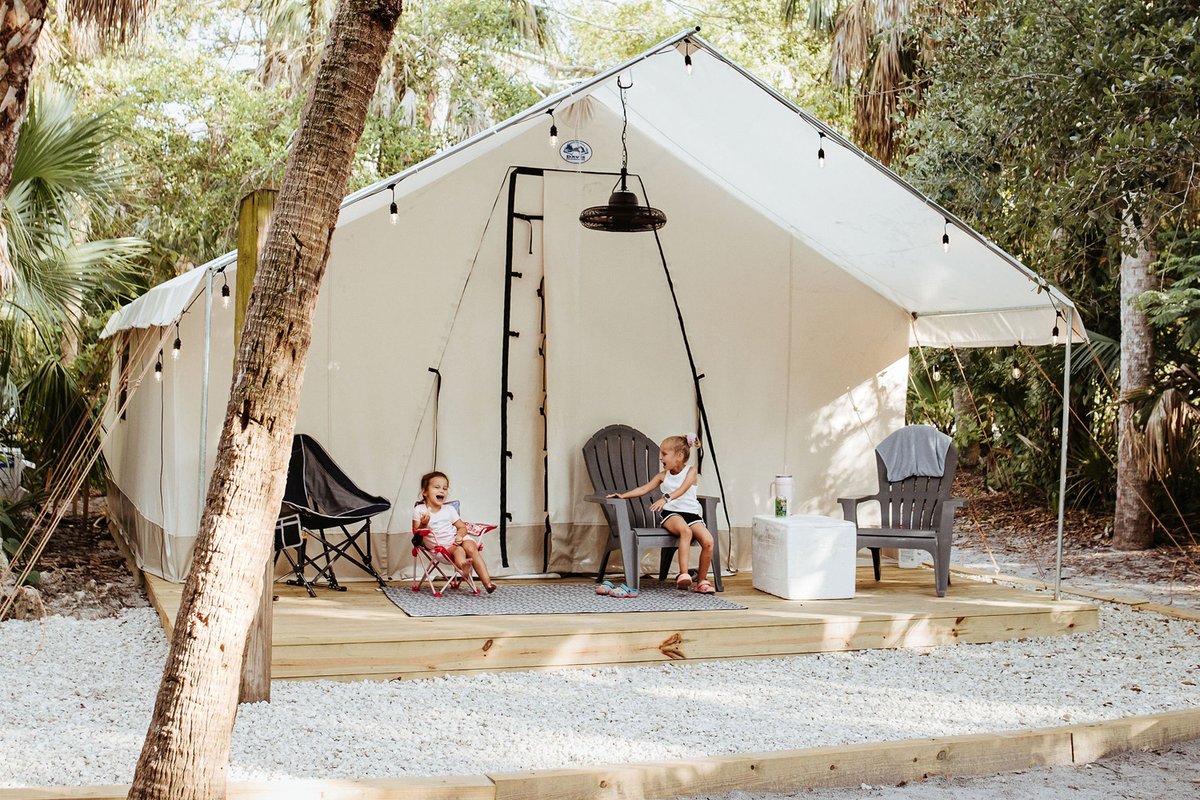 FLStateParks's tweet image. Find your home away from home in the Real Florida — there’s magic waiting at every turn.
Whether you're bringing your kayak, your hiking boots or simply your sense of wonder, there's a special spot waiting for you.
With accessible campgrounds, cabins and amenities, our parks…