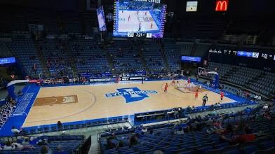 Miles_fle5's tweet image. After a great conversation with Coach Jones, I’m blessed to announce that I’ve received another D1 offer from the University of Indiana State 💙🤍. @KCRunGMC @Union_Hoops #glory2God 🙏🏽