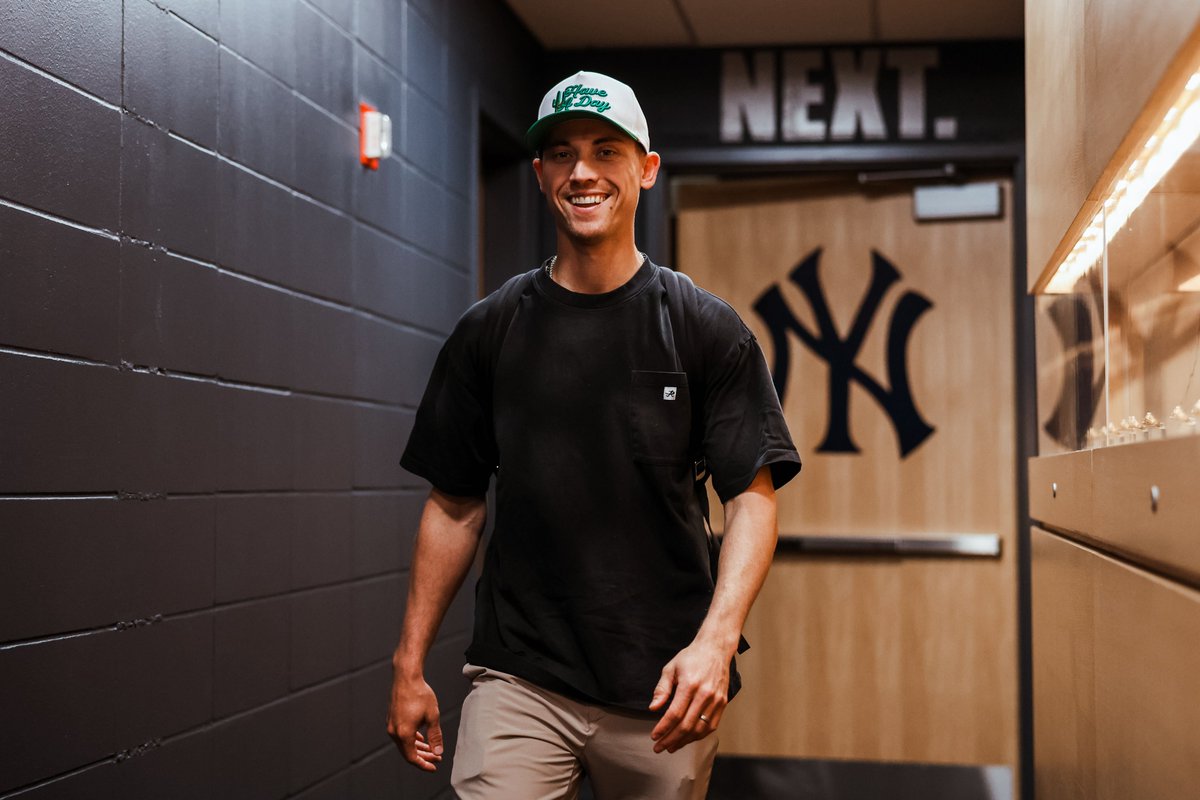 Yankees's tweet photo. On site like .com

#RepBX https://t.co/ObTFwUFCZB