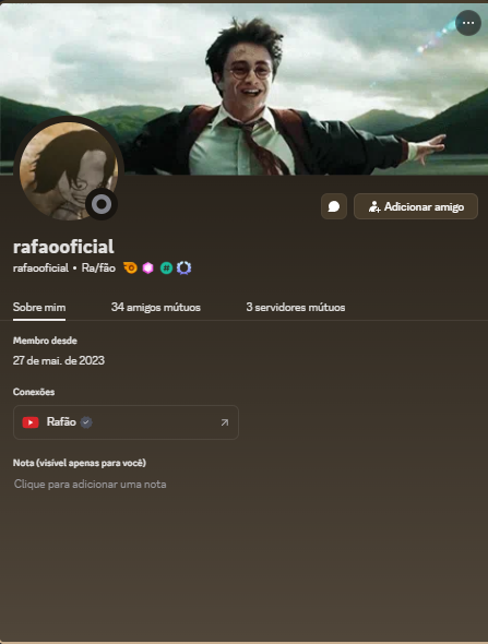 exposed_rafao's tweet photo. Essa conta foi criada com permissão da vítima, que forneceu as provas que serão apresentadas a respeito do caso do Rafão. A identidade da vítima será censurada em todas as mensagens que ela for mencionada. Dito isso, primeiro vou contextualizar como começou o contato entre eles.

A vítima era muito fã do Rafão e admirava muito ele e seu trabalho, por ter contato próximo com algumas pessoas no geek, ela acabava por estar em alguns servidores com seus amigos e outros cantores.

Eles começaram a conversar em um desses servidores, numa call com bastante gente, nessa call o pessoal tava conversando e bebendo, conversa vai e vem, o Rafão e a vítima acabam por trocar números de whatsapp e começaram a conversar por lá enquanto ainda conversavam em calls no servidor.

(ele apagou suas mensagens enviadas pelo discord)