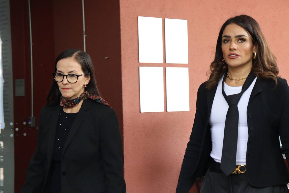 Alcaldía Cuauhtémoc (@alccuauhtemocmx) on Twitter photo La alcaldesa <a href="/AlessandraRdlv/">Alessandra Rojo de la Vega</a> acompañó a la presidenta <a href="/NashieliRamirez/">Nashieli Ramirez</a> en la presentación del Informe Anual 2024 de la <a href="/CDHCMX/">CDHCM</a>.
En Cuauhtémoc, los derechos humanos son prioridad.🫱🏻🫲🏼 La alcaldesa <a href="/AlessandraRdlv/">Alessandra Rojo de la Vega</a> acompañó a la presidenta <a href="/NashieliRamirez/">Nashieli Ramirez</a> en la presentación del Informe Anual 2024 de la <a href="/CDHCMX/">CDHCM</a>.
En Cuauhtémoc, los derechos humanos son prioridad.🫱🏻🫲🏼