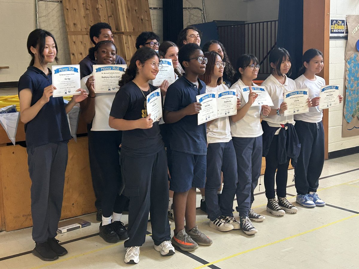 StBernardsTCDSB's tweet image. #wecelebrate Grade 7 Honour Roll #StBernardTCDSB #Hardworkpaysoff