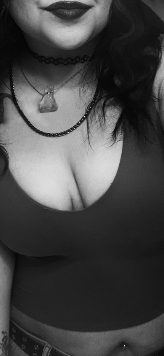 TheSpoilQueen's tweet photo. This body isn’t free. And neither is your obsession.
💵 Tribute now: $theespoilqueen
🎁 Wishlist access: https://t.co/rpkTIXv5ps 

#findom #paypig #cashslave #bratdomme #walletdrain
#nofacejustbody #gothicvibes #bodyworship #tributeonly #spoilmistress https://t.co/hCXP2JZh36