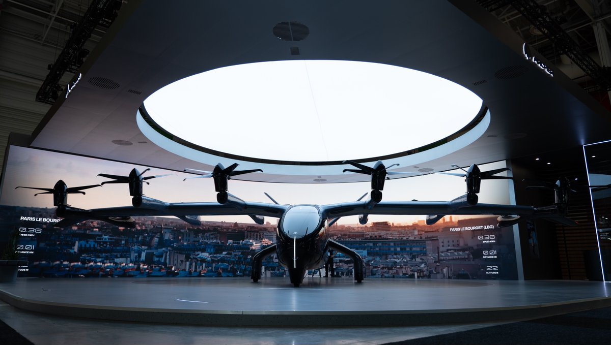 MarketInfinity's tweet image. For the 2025 Paris Airshow, @ArcherAviation  tapped @MarketInfinity to create an immersive experience that brought their vision for the future of flight to life.

Infinity Marketing Team designed a fully custom, 24’ tall booth spanning 53’ x 68’, featuring three distinct…