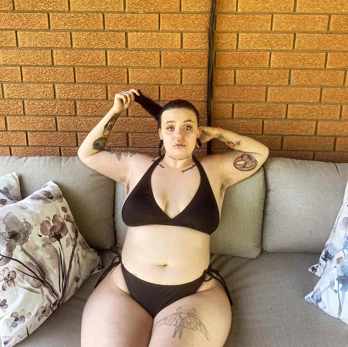 letsgetsinful's tweet photo. Moving into my place in a few days 😇😇 https://t.co/iaJR9ypEzE
