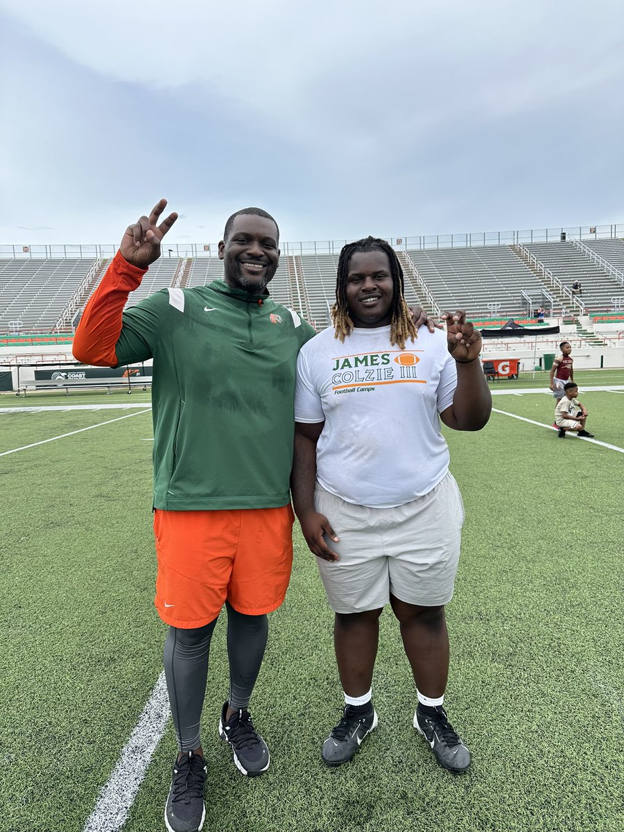 Despite me going in as a defensive line was able to get great work on the offensive line as wells and had a dominant day 💪🏾💪🏾<a href="/CoachDeandaOL/">Coach Brenden Deanda</a> <a href="/CWilliams8076/">Cedric Williams</a> <a href="/CoachColzie/">James Colzie III</a> <a href="/FAMUAthletics/">Florida A&M Athletics</a>