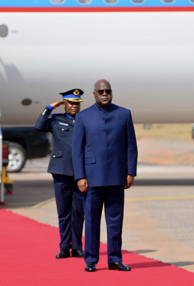 ᏟᎬᏁᎢᏒᎪᏞ👑🇨🇩 (@central_sage) on Twitter photo Grand frère lobi belle-sœur <a href="/DeniseNyakeru/">Denise NYAKERU TSHISEKEDI</a> alembela yo biteku-teku ya mosaka na mbisi ya ko kauka na kati na fufu elaka maniko !
Oza ELOMBE Grand frère lobi belle-sœur <a href="/DeniseNyakeru/">Denise NYAKERU TSHISEKEDI</a> alembela yo biteku-teku ya mosaka na mbisi ya ko kauka na kati na fufu elaka maniko !
Oza ELOMBE