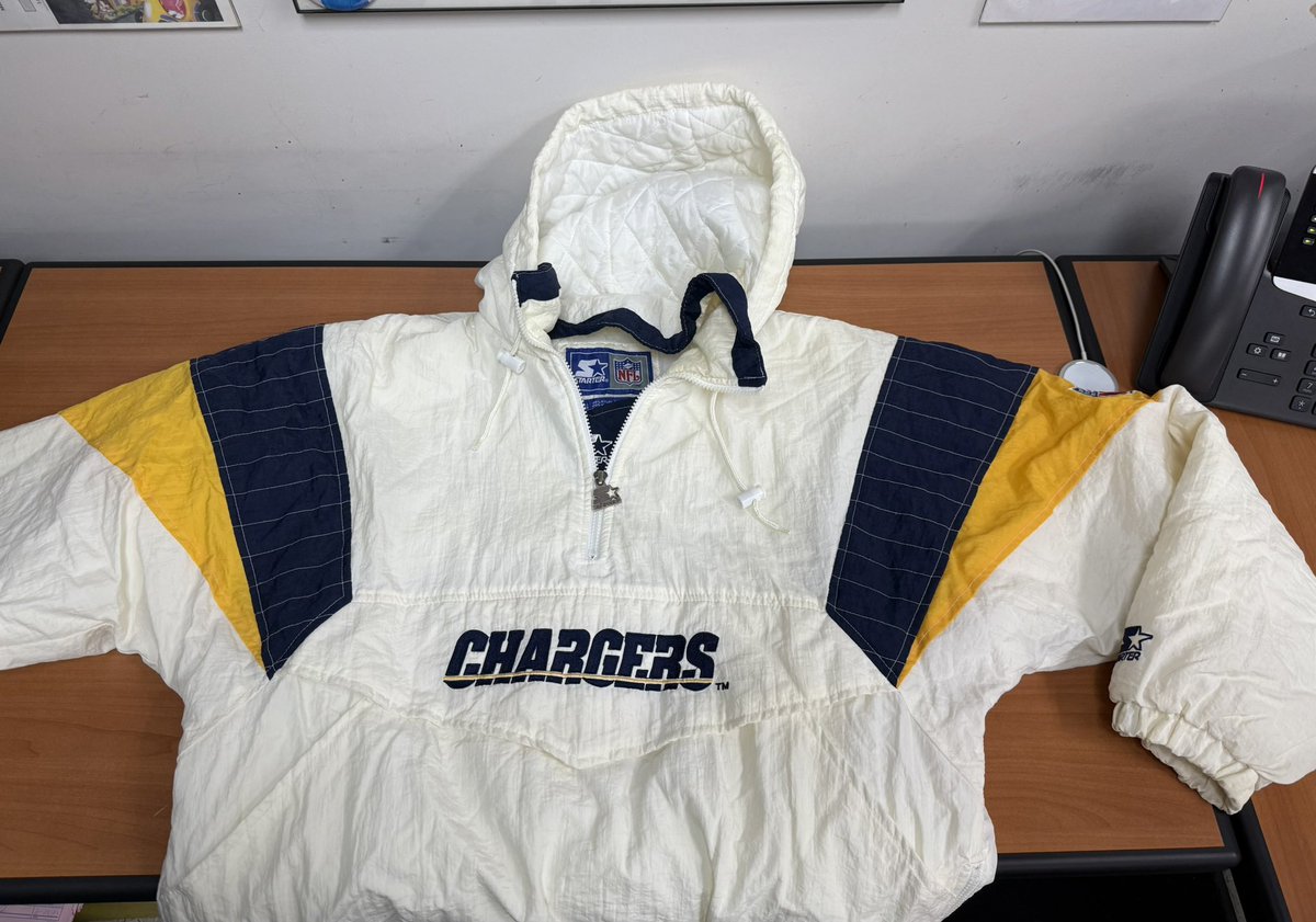 JuanitoLopez76's tweet image. 😮‍💨😮‍💨😮‍💨 #vintage #starterjacket #nineties