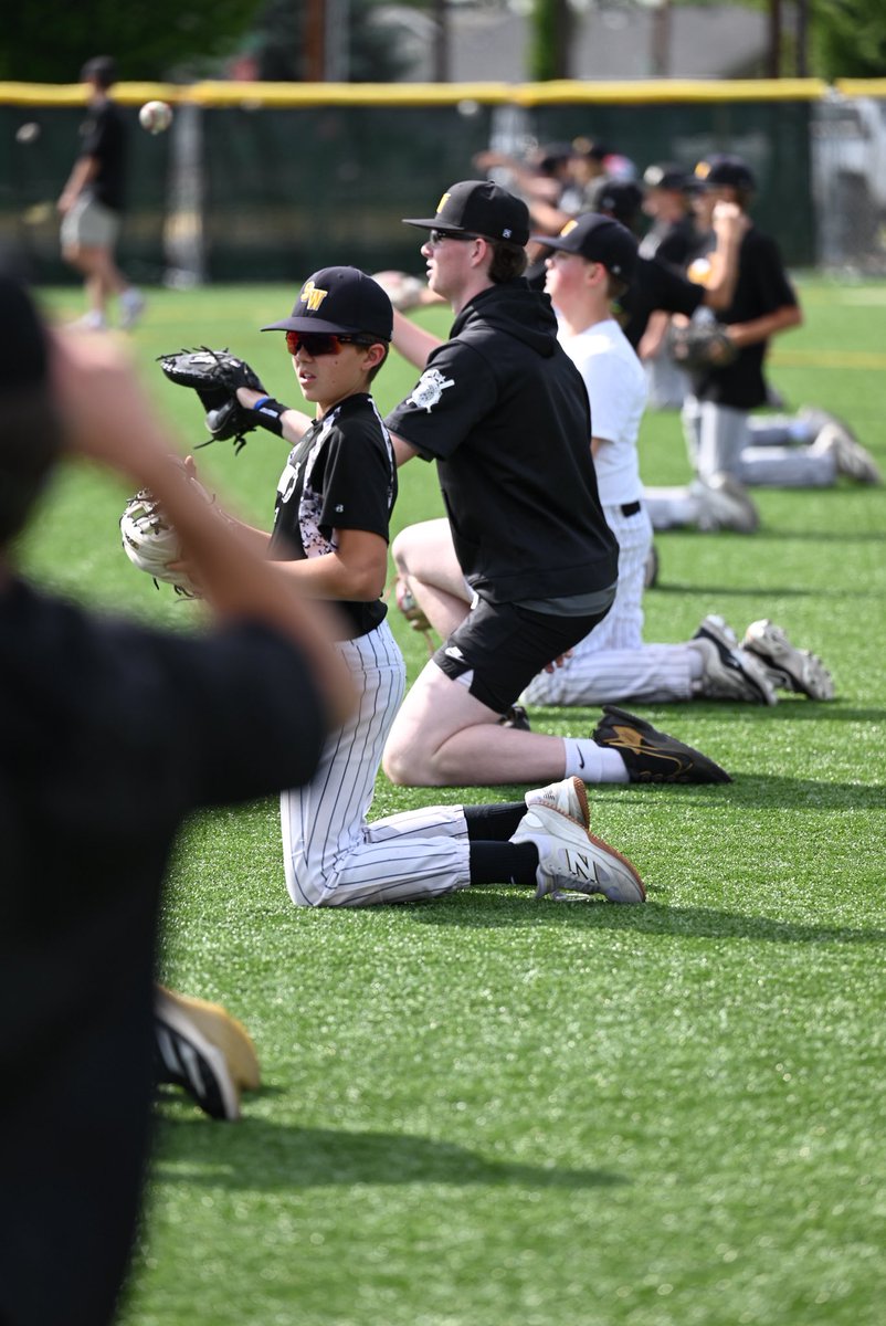 KeyErika83692's tweet photo. @SunwestLegion Baseball camp was a hit! https://t.co/SyocciIZWq