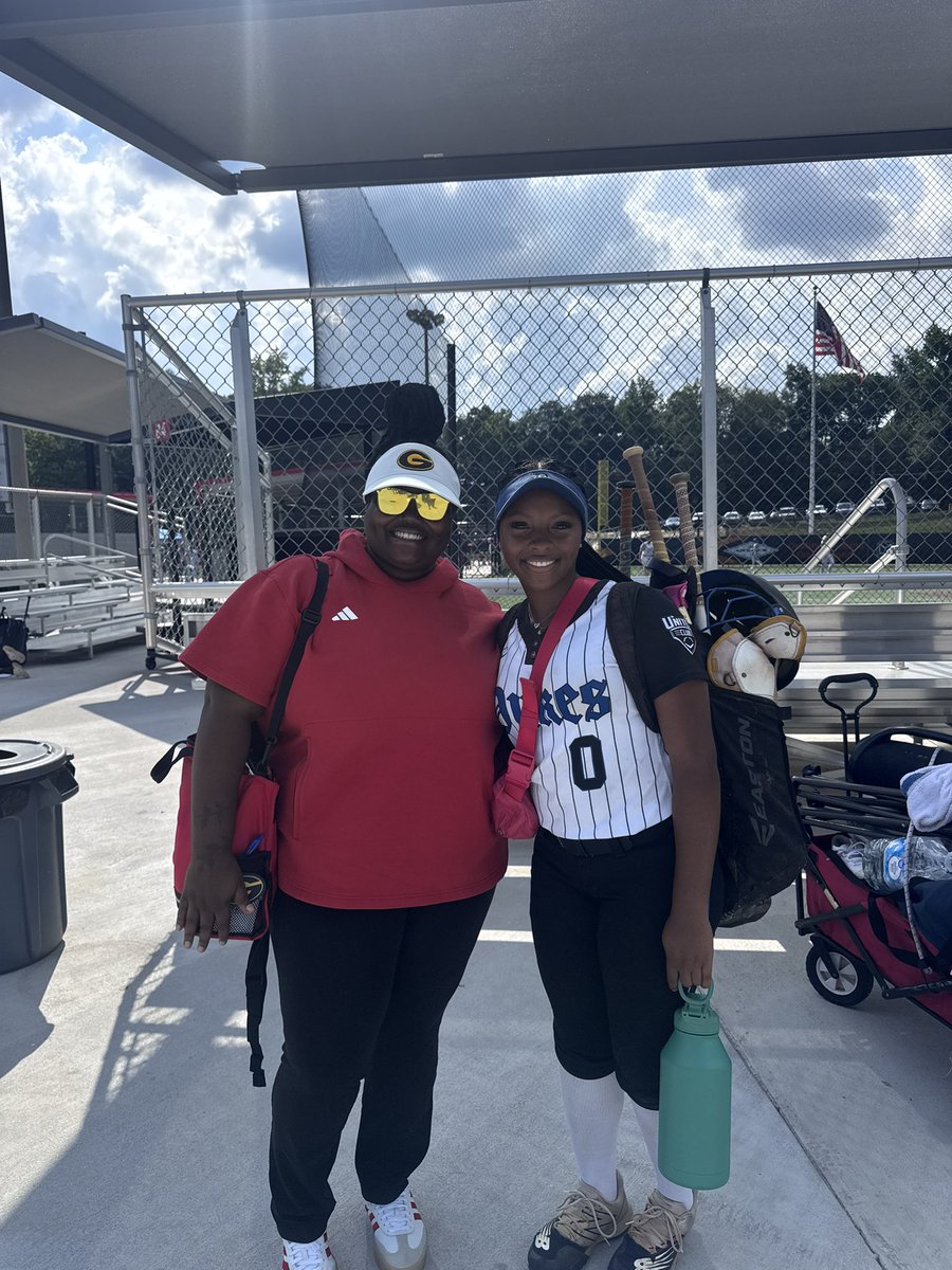 Coach Matt (@_coachmatthews) on Twitter photo “KAMILLIEEEEE”
Supporting another one of our 2025s today in Alabama . WAY TO REPRESENT KID💛🖤❤️🥎 <a href="/KamilleCarter1/">Kamille Carter</a> “KAMILLIEEEEE”
Supporting another one of our 2025s today in Alabama . WAY TO REPRESENT KID💛🖤❤️🥎 <a href="/KamilleCarter1/">Kamille Carter</a>