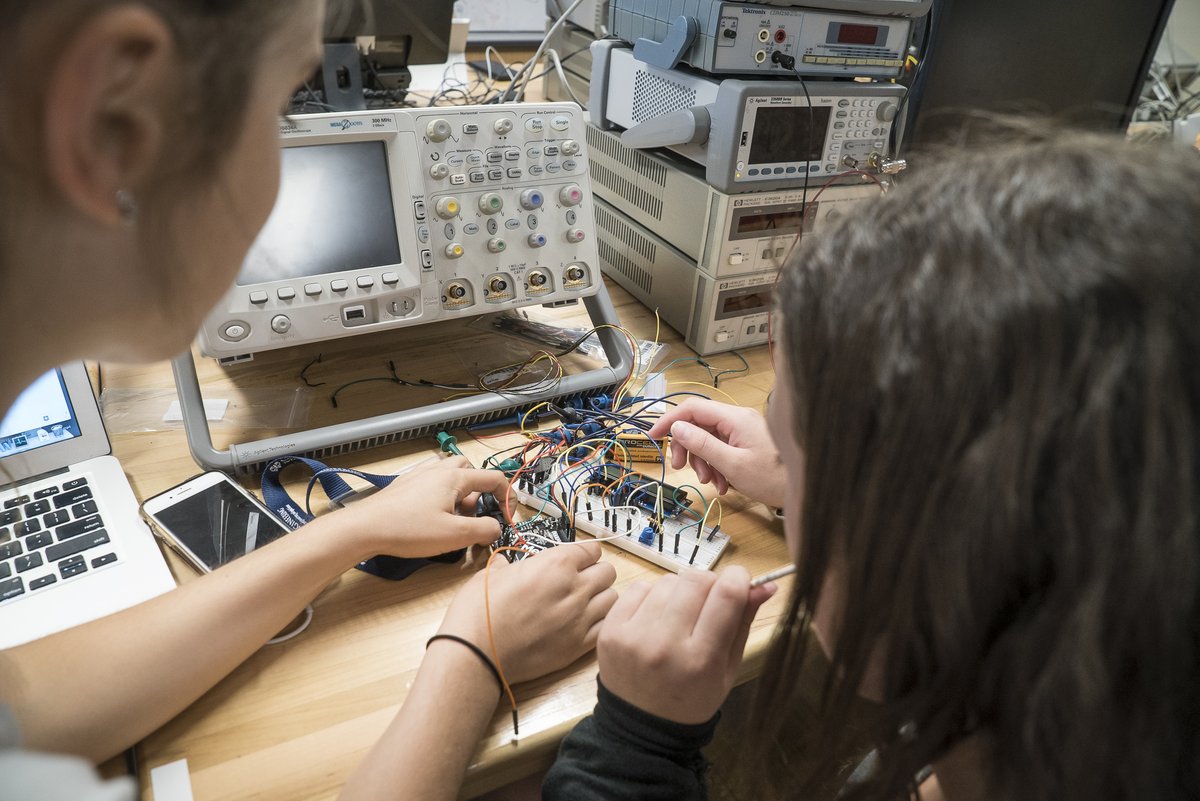 CUSEAS's tweet image. We are just a few days away from welcoming high school students on campus for the Summer High school Academic Program for Engineers (SHAPE)!
This pre-college summer program immerses students in college-level, project-based engineering courses led by our faculty.
From programs…
