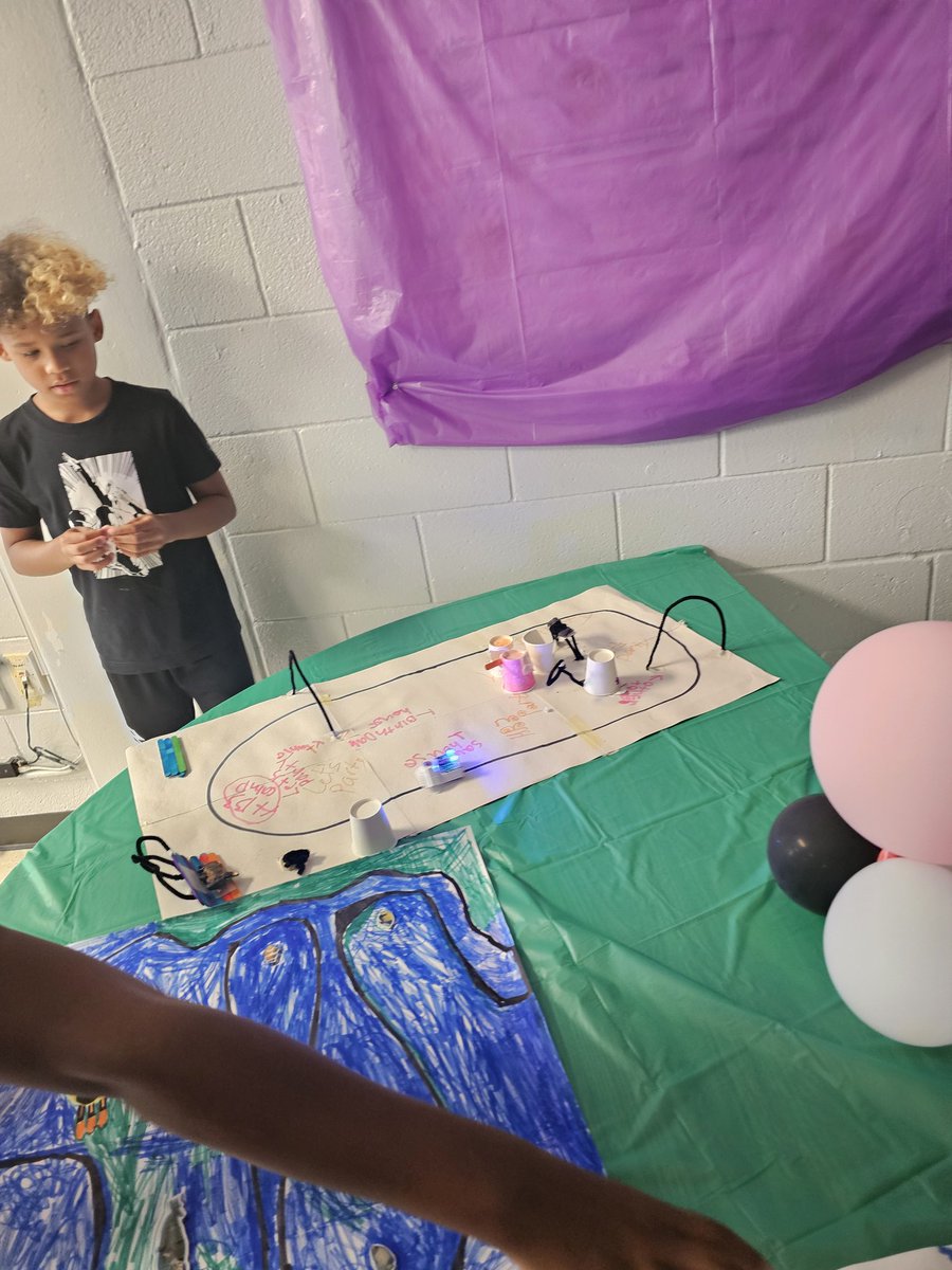 Danielle Miller tweet media